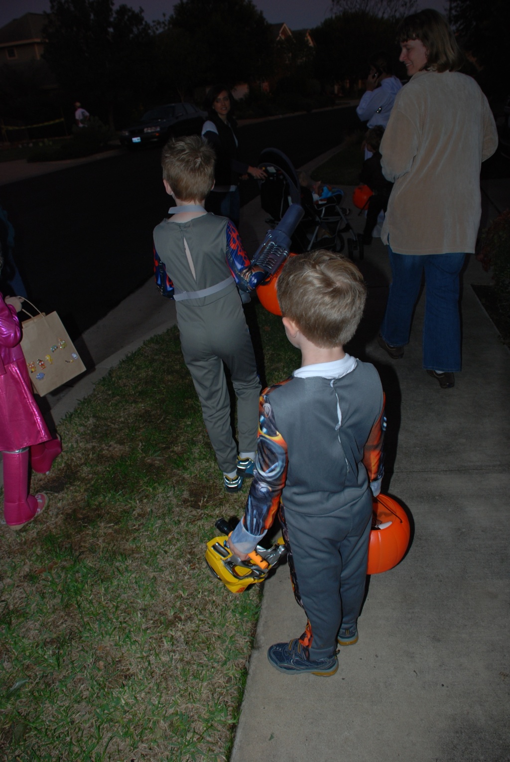 2009/10(0ct)/HALLOWEEN FUN/1024x768_2009-10-31-22 HALLOWEEN IAN SYDNEY.jpg